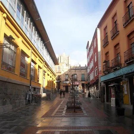 Vut Comuneros Apartmán Ávila